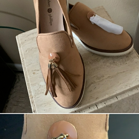 Lindsay Phillips Dayna Tassel Loafer w/Chaz Snaps - Picture 4 of 4